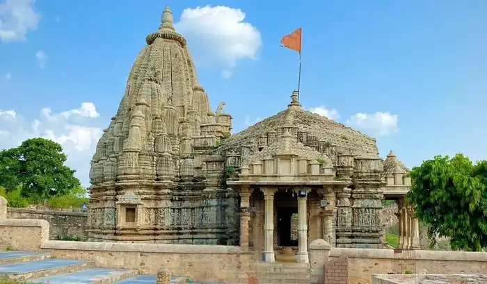 समाधिश्वर मंदिर चित्तौड़गढ़ (Samadhishvara Temple Chittorgarh)