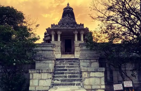 सूर्य नारायण मंदिर पाली (Surya Narayan Temple Pali)