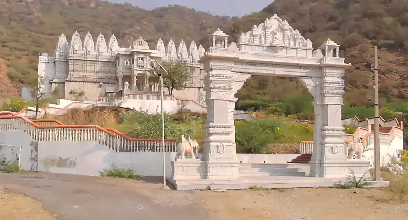 मिरपुर जैन मंदिर सिरोही (Mirpur Jain Temple Sirohi)