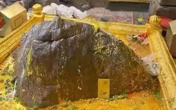 केदारनाथ मंदिर उत्तराखंड में स्थित शिवलिंग