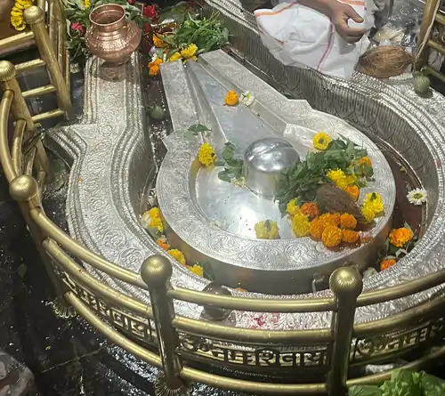 भीमाशंकर मंदिर पुणे महाराष्ट्र में स्थित शिवलिंग
