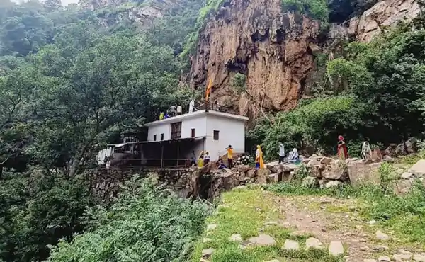 नालदेश्वर महादेव मंदिर अलवर (Naldeshwar Mahadev Temple Alwar)